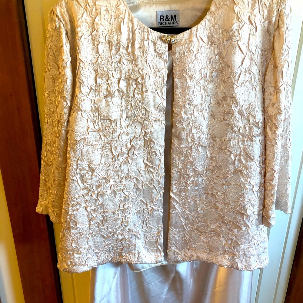 Dress - Picture 2 of 2